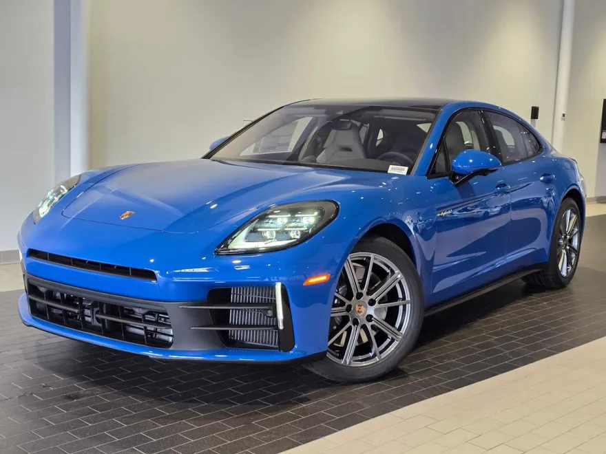 2025 Porsche Panamera 4 E-Hybrid photo 1