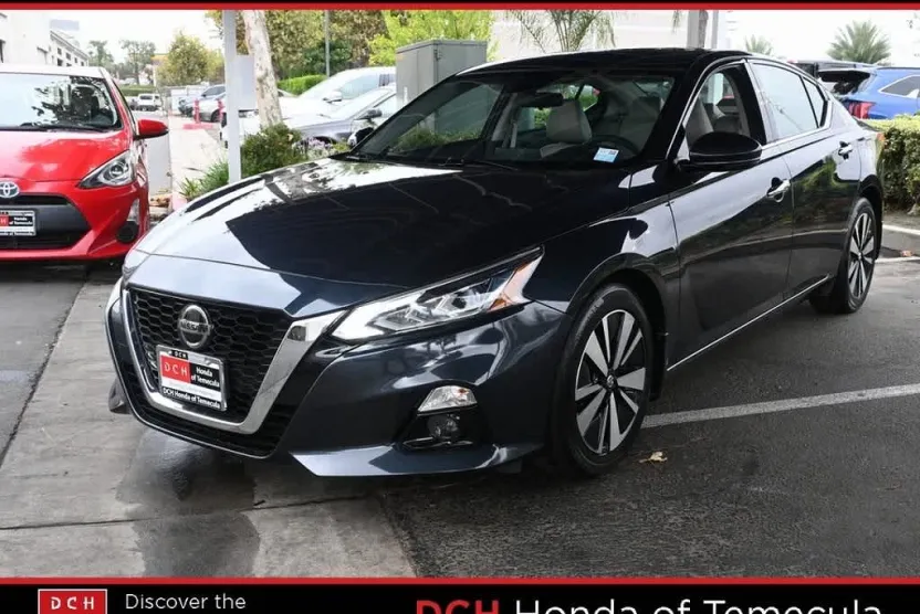 2022 Nissan Altima 2.5 SL photo 1