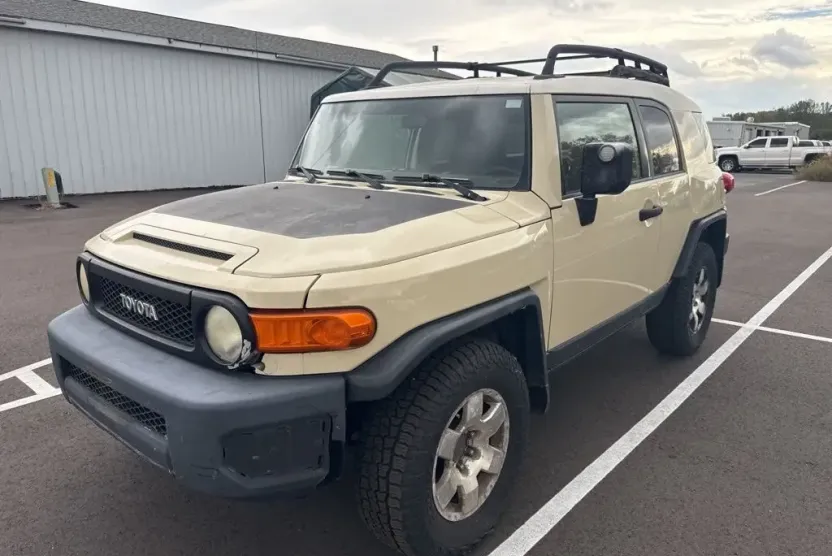 2008 Toyota FJ Cruiser Base photo 1
