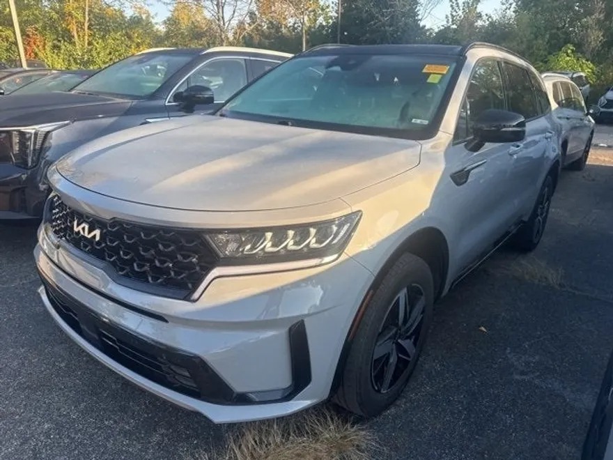 2022 Kia Sorento EX photo 1