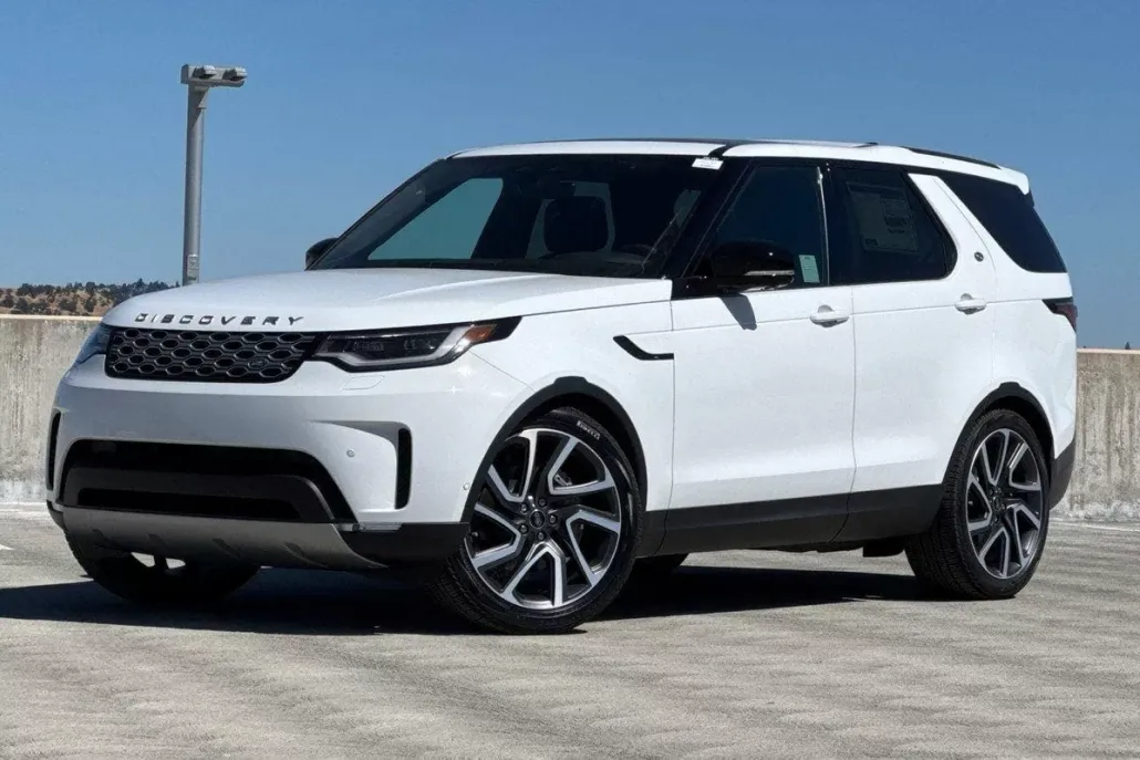 2025 Land Rover Discovery S photo 1