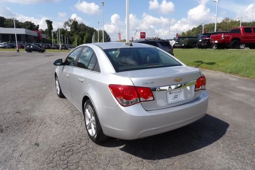 2015 Chevrolet Cruze photo 1