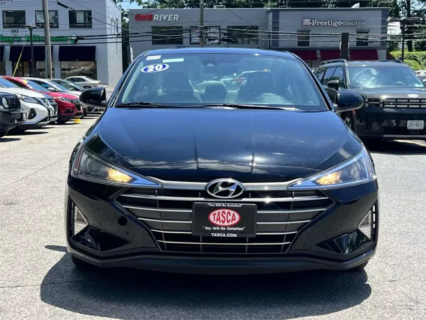 2020 Hyundai Elantra SE photo 1