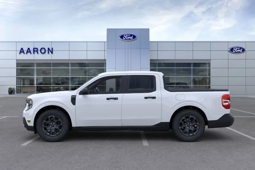 2025 Ford Maverick XLT photo 1