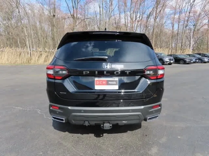 2025 Honda Pilot Black Edition photo 1