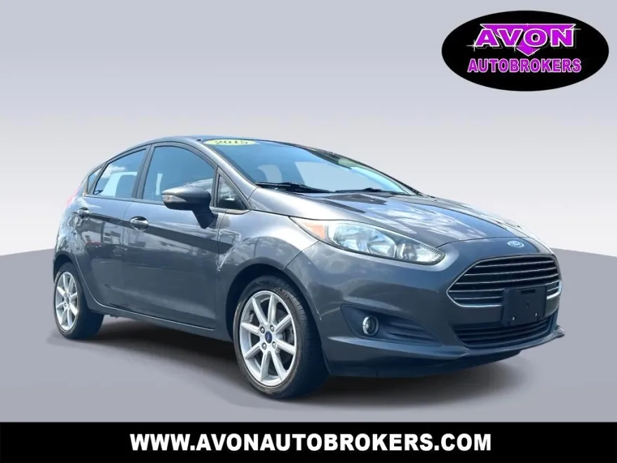 2015 Ford Fiesta SE photo 1