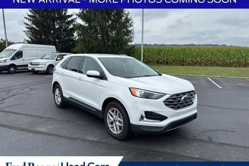 2022 Ford Edge SEL photo 1