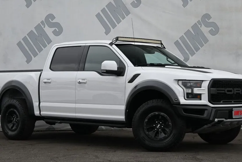 2017 Ford F-150 Raptor photo 1
