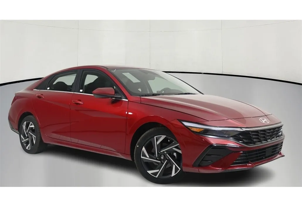 2025 Hyundai Elantra SEL Convenience photo 1