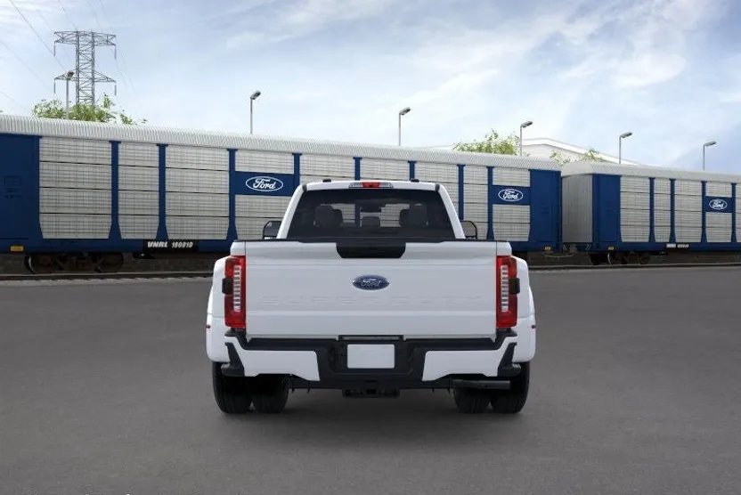 2026 Ford F-350 photo 1