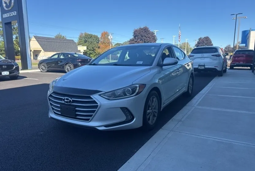 2017 Hyundai Elantra Value Edition photo 1