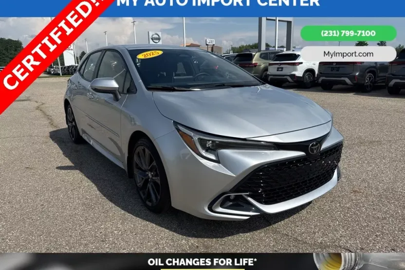 2025 Toyota Corolla XSE photo 1