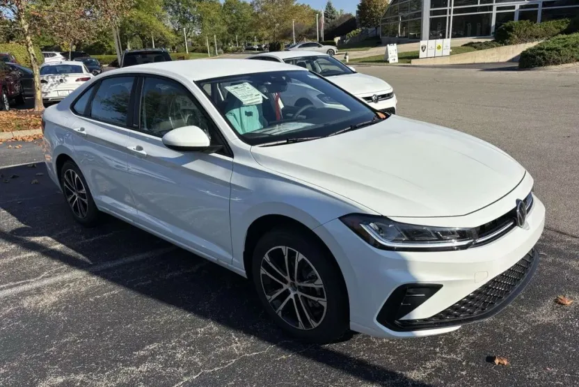 2026 Volkswagen Jetta 1.5T Sport photo 1