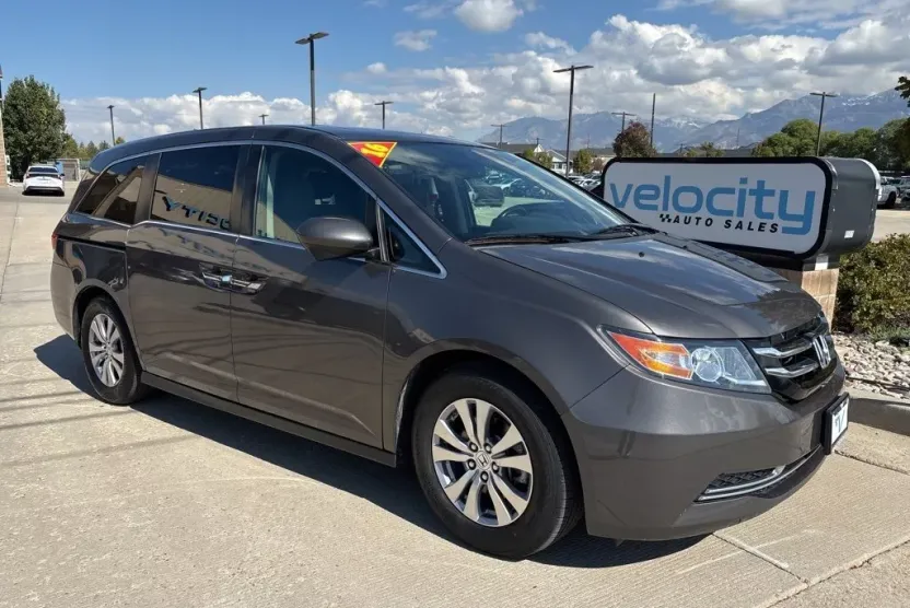 2016 Honda Odyssey EX-L photo 1
