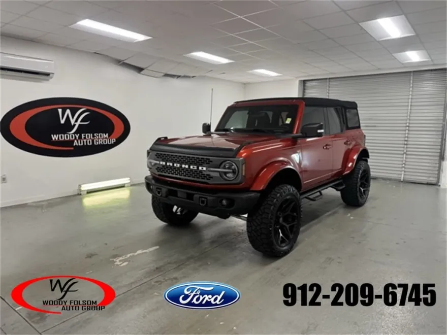 2023 Ford Bronco Badlands photo 1