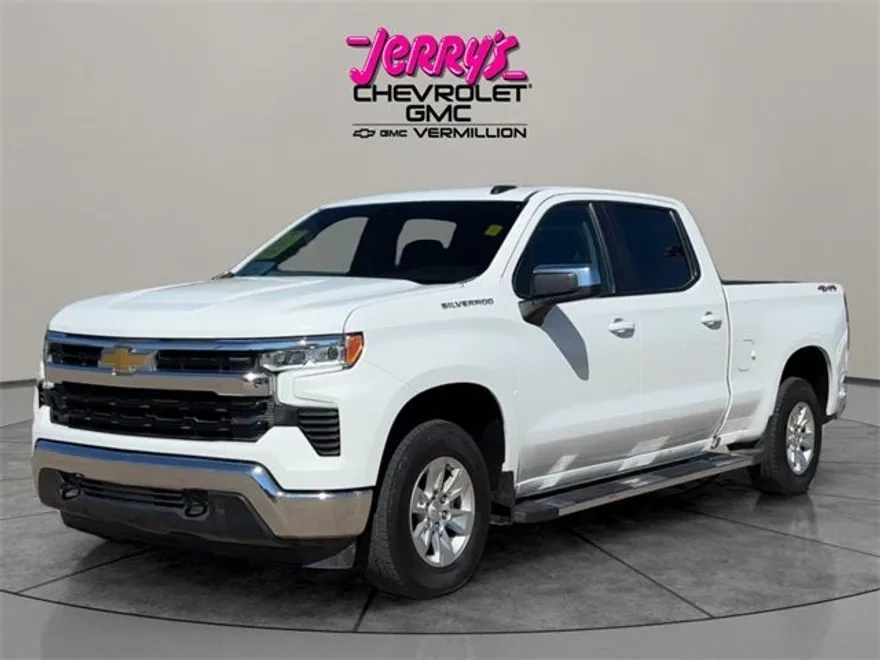 2024 Chevrolet Silverado 1500 LT photo 1