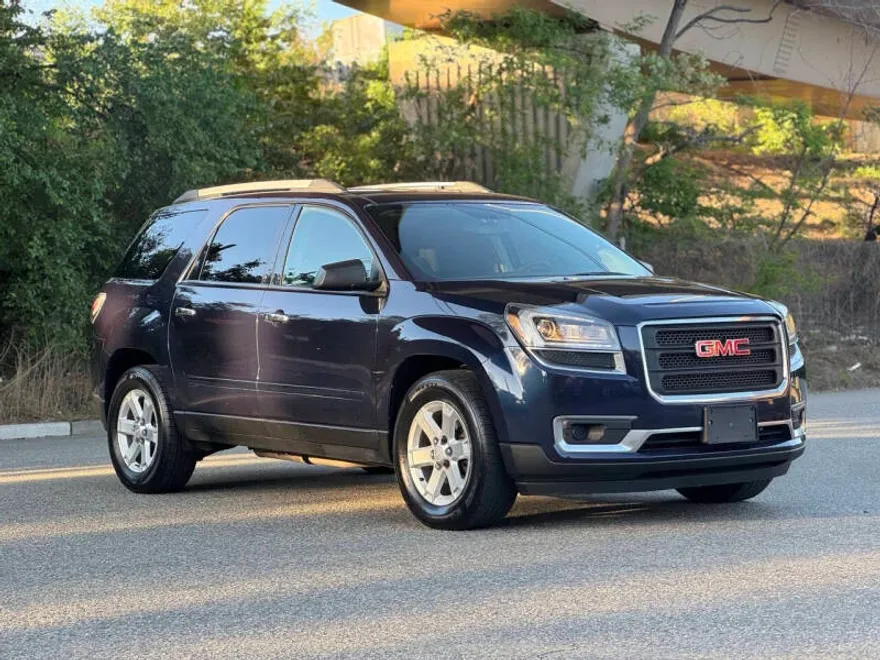 2015 Gmc Acadia SLE photo 1