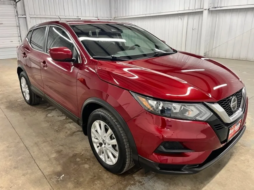 2022 Nissan Rogue Sport S photo 1