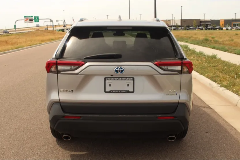 2023 Toyota RAV4 Hybrid XLE photo 1
