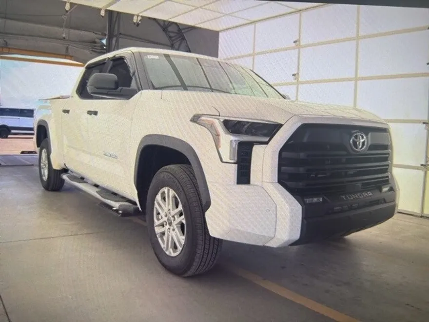 2024 Toyota Tundra SR5 photo 1