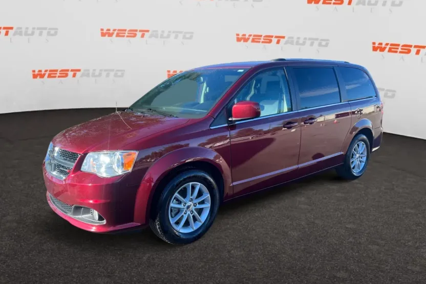 2020 Dodge Grand Caravan SXT photo 1
