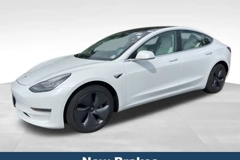 2018 Tesla Model 3 Long Range photo 1