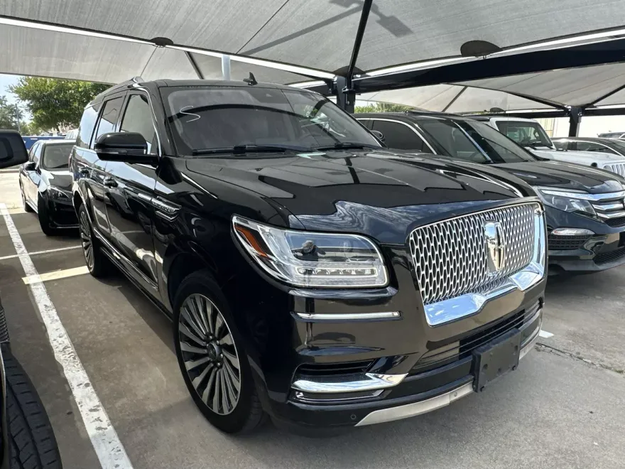 2019 Lincoln Navigator Reserve photo 1
