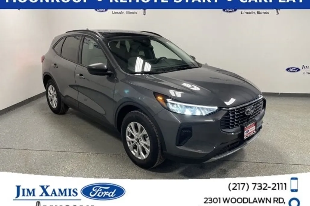 2025 Ford Escape Titanium photo 1