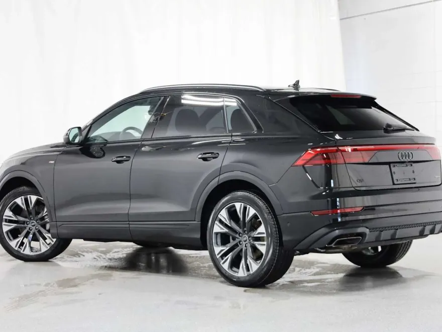 2025 Audi Q8 55 Prestige photo 2