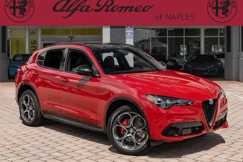 2024 Alfa Romeo Stelvio photo 1