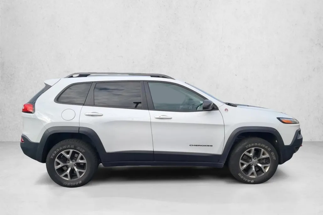 2014 Jeep Cherokee Trailhawk Sport photo 1