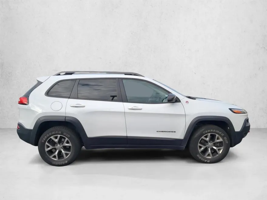 2014 Jeep Cherokee Trailhawk Sport photo 1