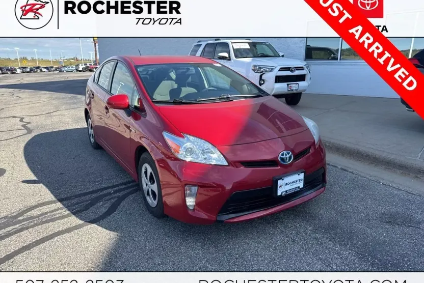 2013 Toyota Prius Two photo 1