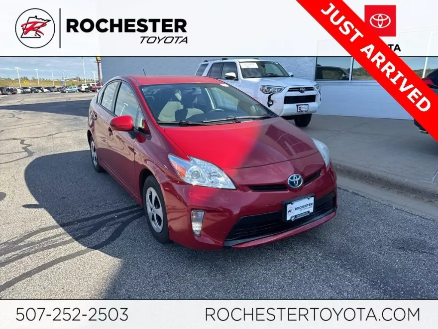 2013 Toyota Prius Two photo 1