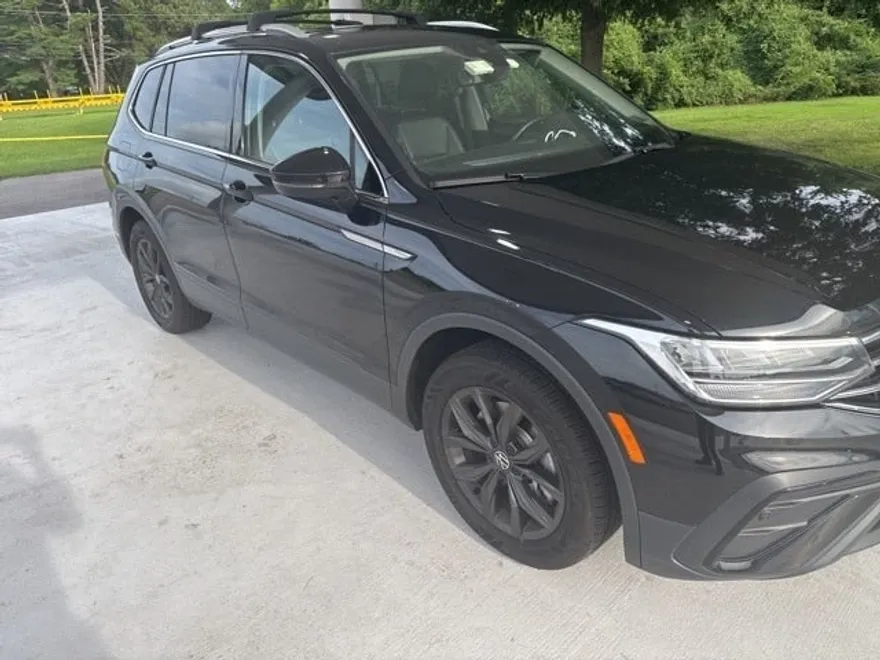 2024 Volkswagen Tiguan SE Wolfsburg Edition photo 1