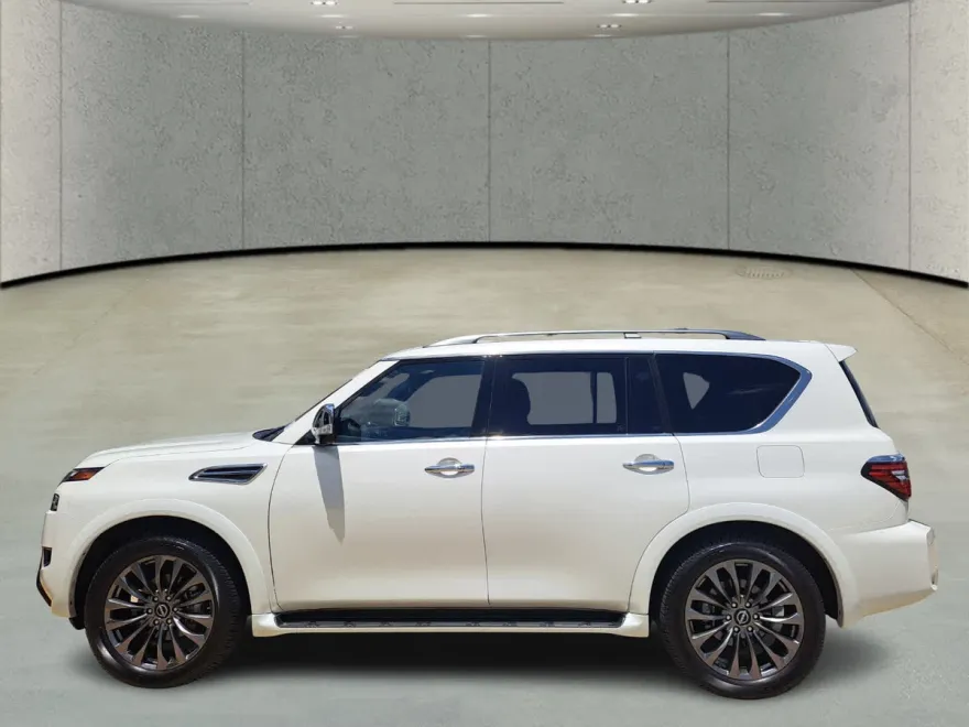 2024 Nissan Armada Platinum photo 2