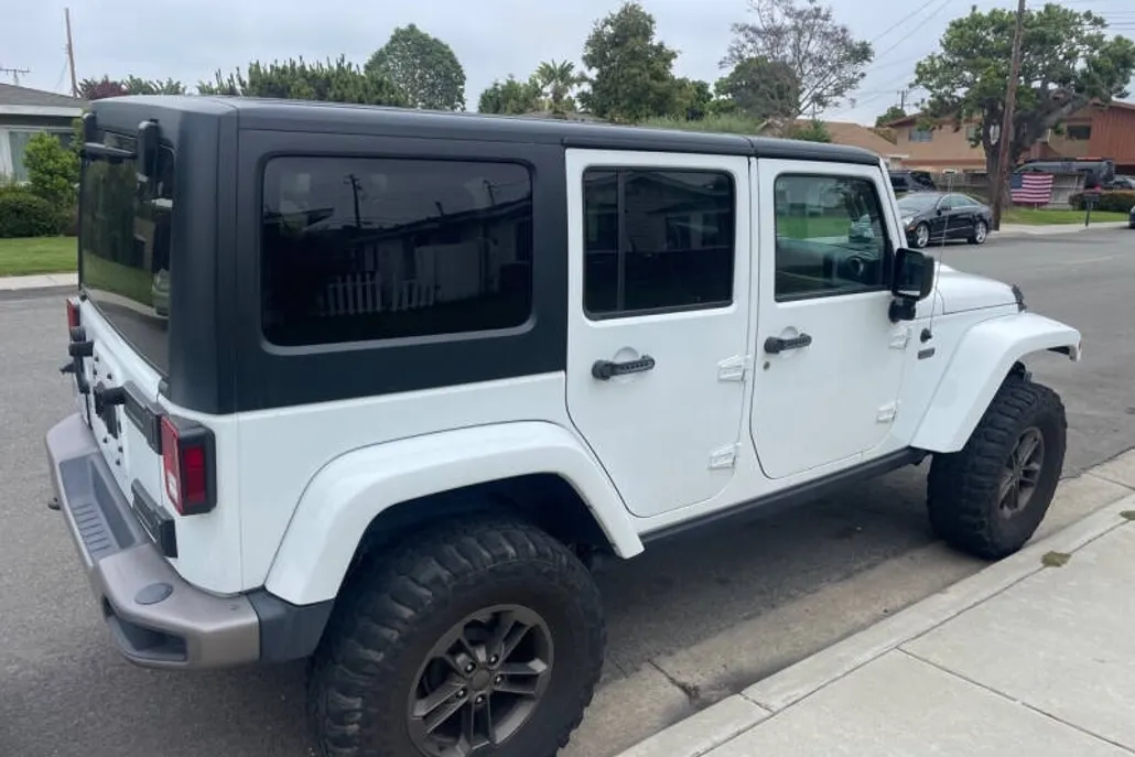 2016 Jeep Wrangler Unlimited Sahara Anniversary Edition photo 1
