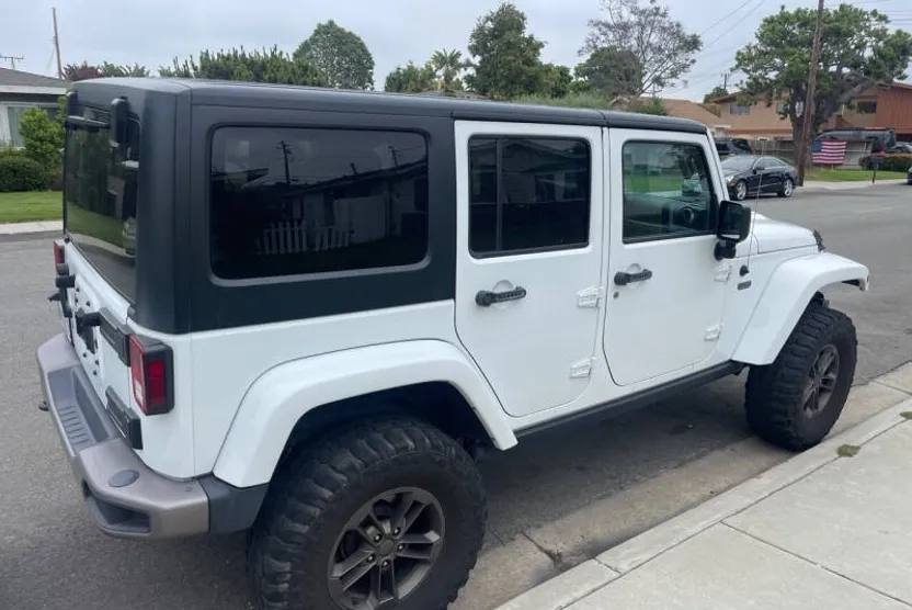 2016 Jeep Wrangler Unlimited Sahara Anniversary Edition photo 1