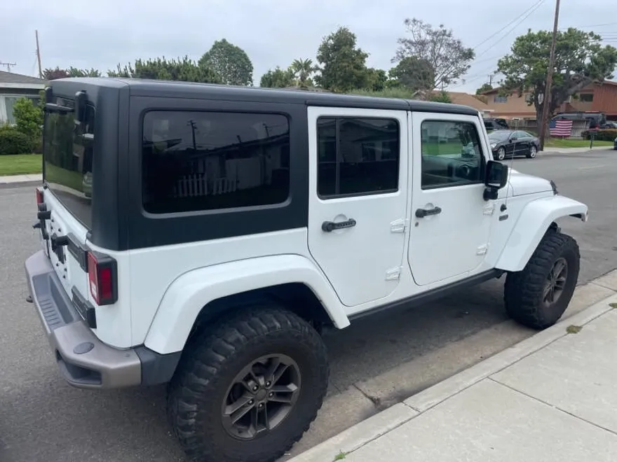 2016 Jeep Wrangler Unlimited Sahara Anniversary Edition photo 1