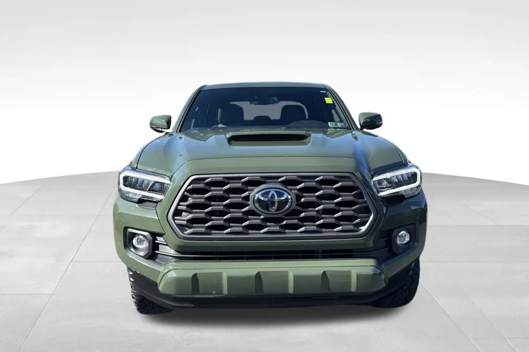 2022 Toyota Tacoma SR5 photo 1