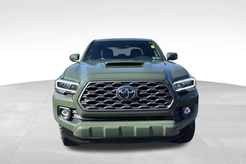 2022 Toyota Tacoma SR5 photo 1