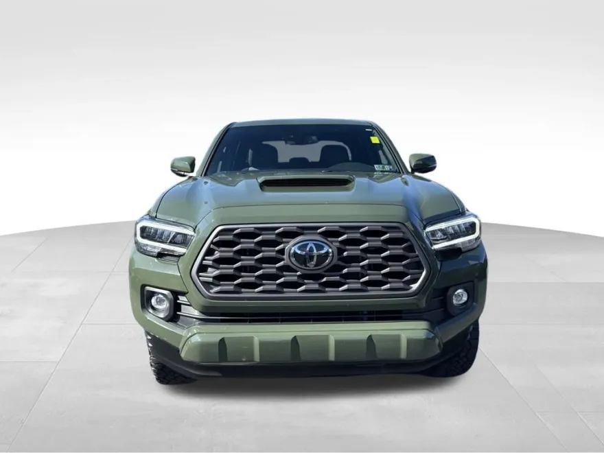 2022 Toyota Tacoma SR5 photo 1