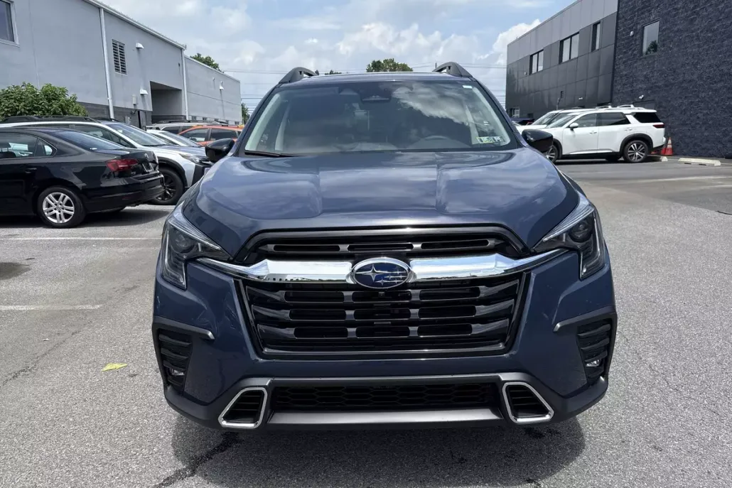 2025 Subaru Ascent Touring photo 1