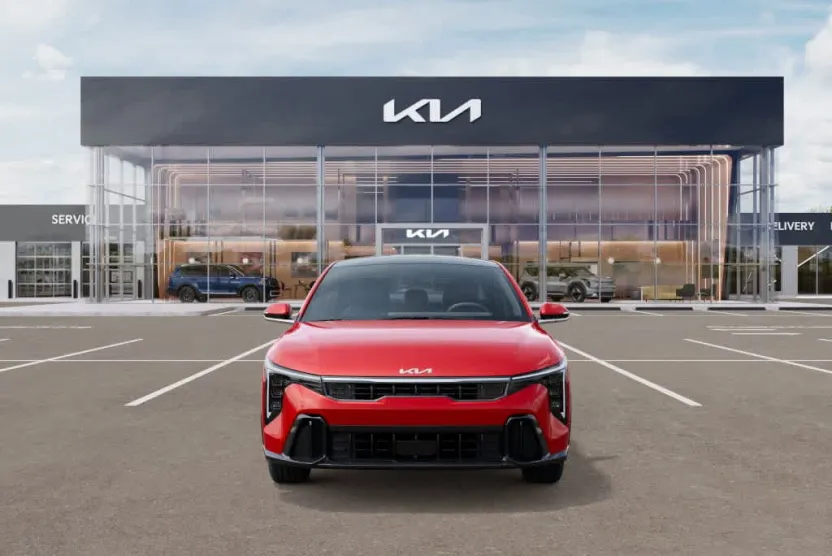 2025 Kia K4 GT-Line photo 1