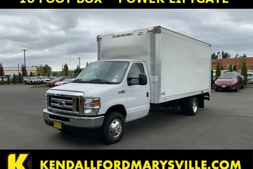 2018 Ford E-450 DRW photo 1
