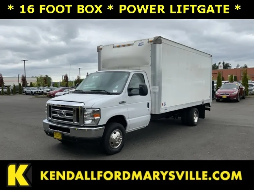 2018 Ford E-450 DRW photo 1