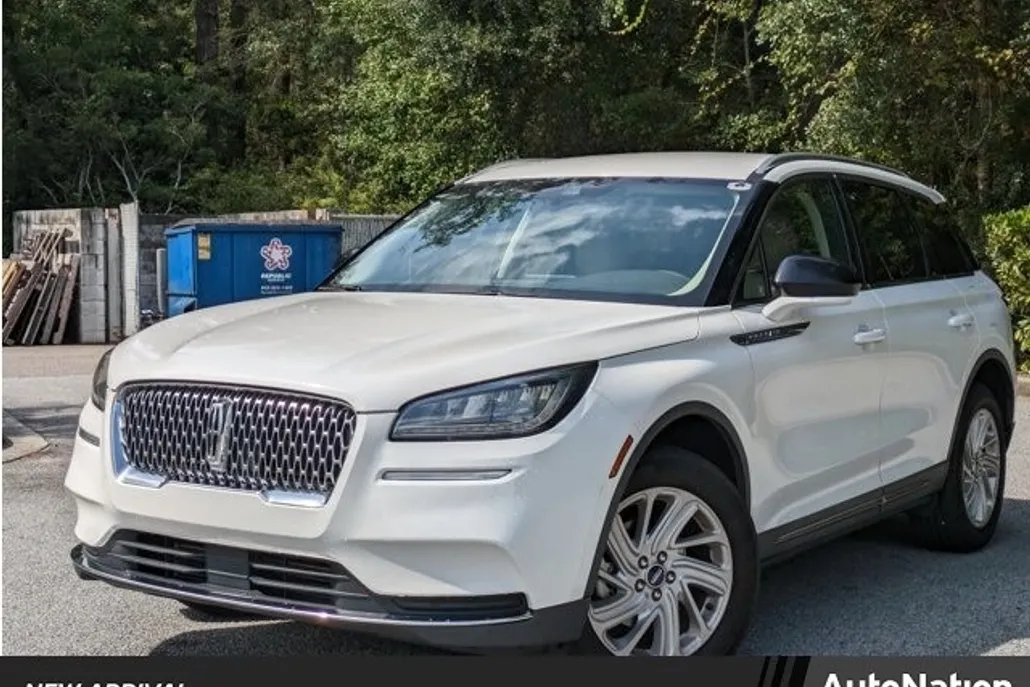 2022 Lincoln Corsair Standard photo 1