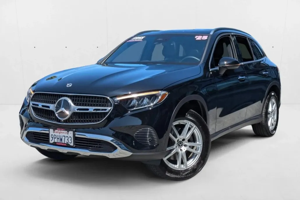 2025 Mercedes Benz GLC 300 4MATIC photo 1