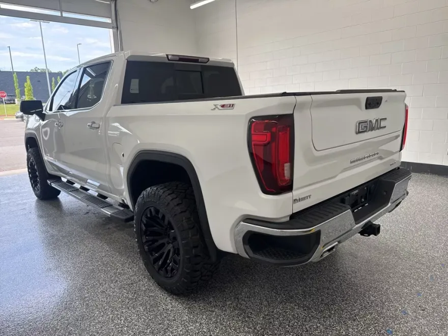 2024 Gmc Sierra 1500 SLT photo 1