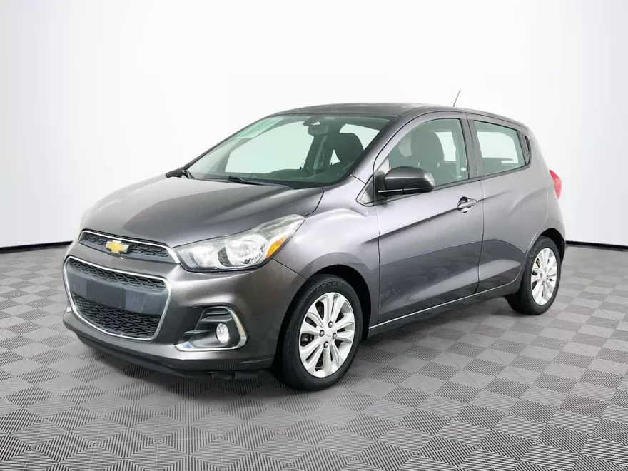 2016 Chevrolet Spark LT photo 1